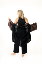 Kimono von hinten im Boho Chic Stil